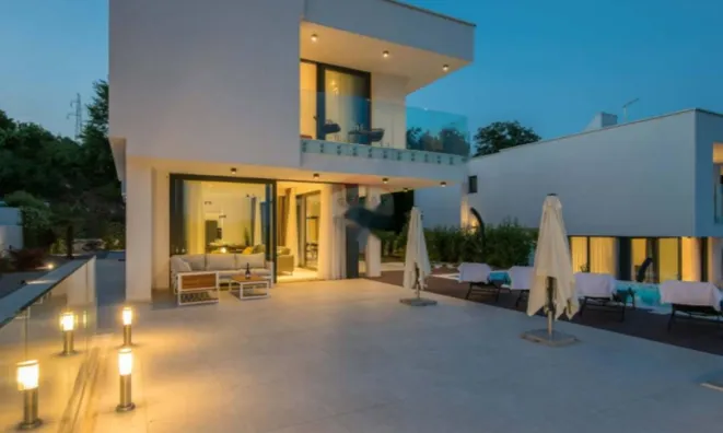 Недвижимость Семейный дом Вепринац: 2