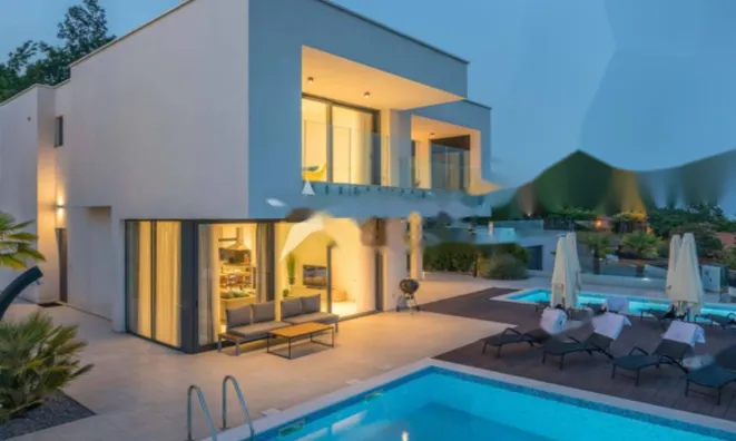 Недвижимость Многосемейный дом Вепринац: 21