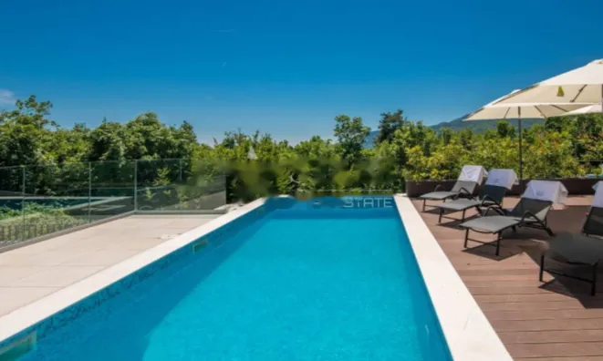 Недвижимость Многоквартирный дом Вепринац: 2