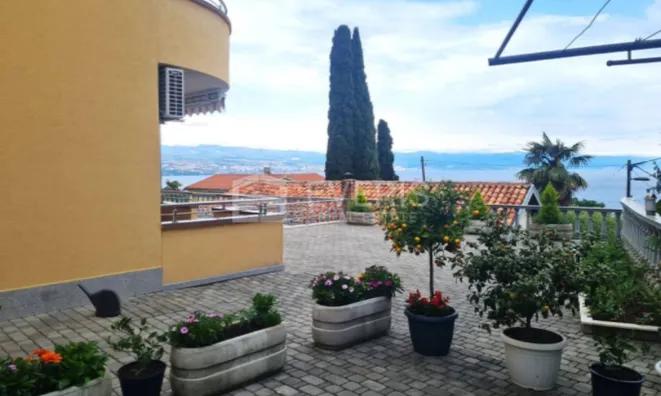 Недвижимость Двухкомнатная квартира Оприч: 4