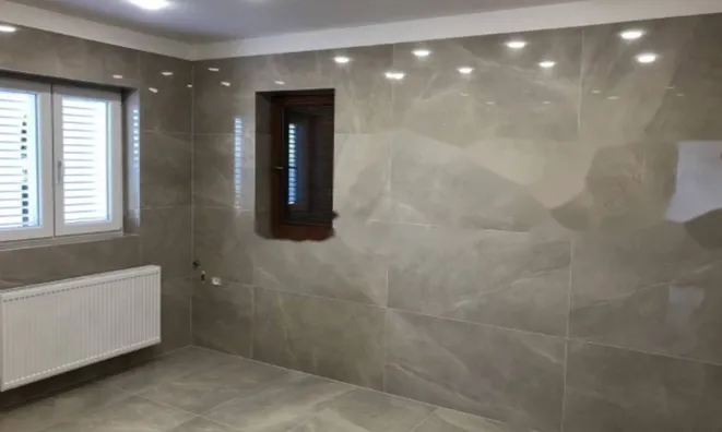 Недвижимость Трехкомнатная квартира Центр: 12