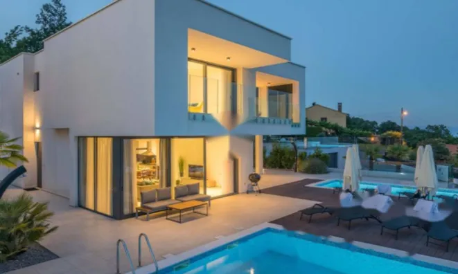 Недвижимость Многоквартирный дом Вепринац: 3