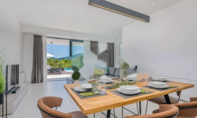 Недвижимость Многоквартирный дом Вепринац: 12