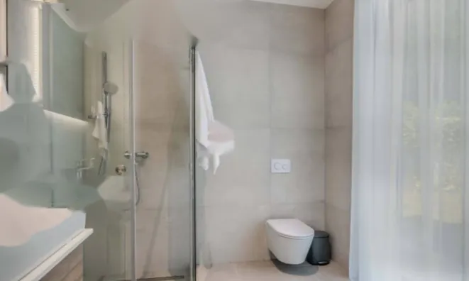 Недвижимость Многоквартирный дом Вепринац: 24