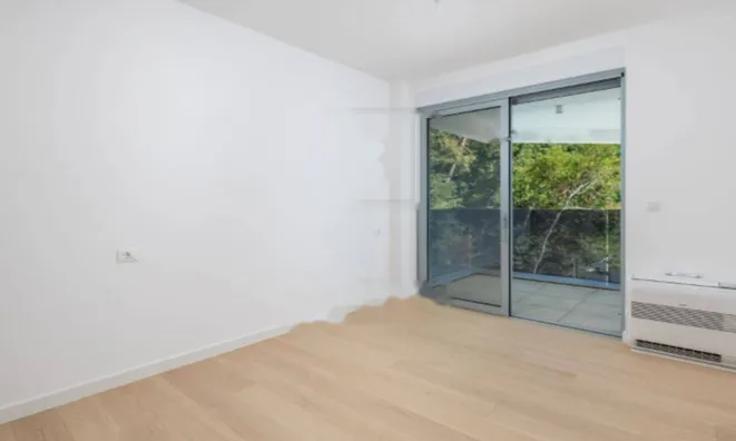 Недвижимость Трёхкомнатная квартира в центре: 7