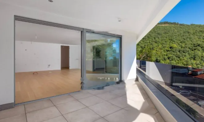 Недвижимость Трёхкомнатная квартира в центре: 10