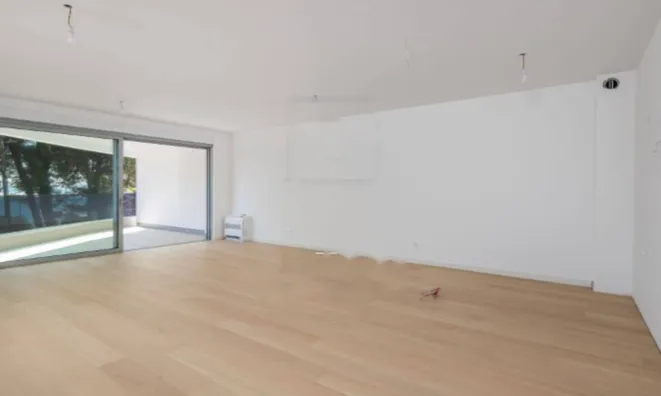 Недвижимость Трёхкомнатная квартира в центре: 12