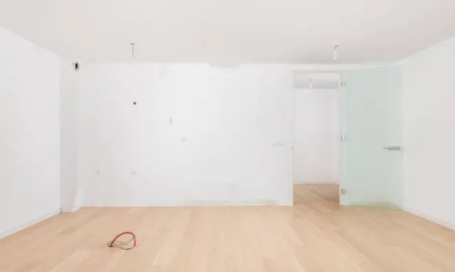 Недвижимость Трёхкомнатная квартира в центре: 13