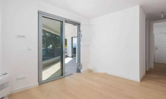 Недвижимость Трёхкомнатная квартира в центре: 18