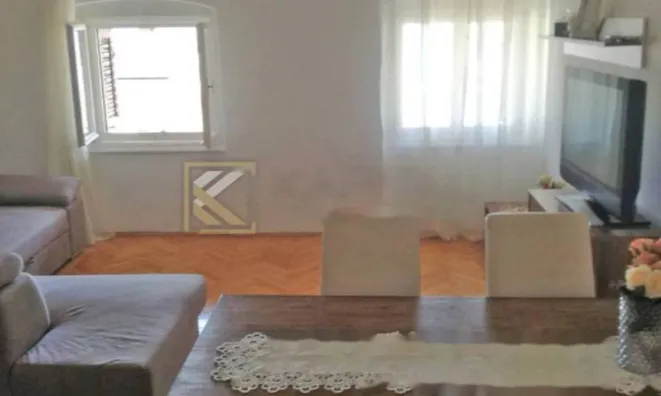 Недвижимость Трёхкомнатная квартира Центр: 1