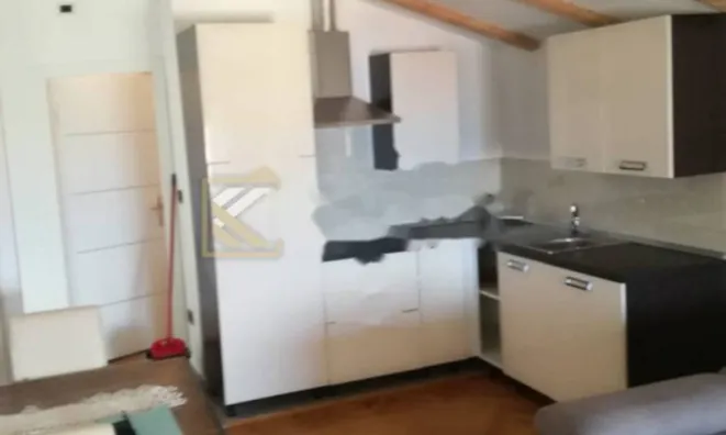 Недвижимость Трёхкомнатная квартира Центр: 4