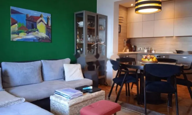 Недвижимость Трехкомнатная квартира в центре Опатии: 4