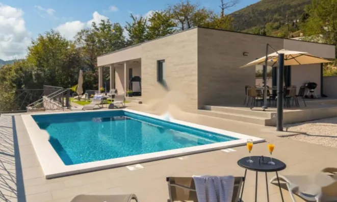 Недвижимость Семейный дом Ичичи Опатия: 1