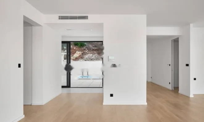 Недвижимость Четырехкомнатная квартира, центр, Опатия: 15