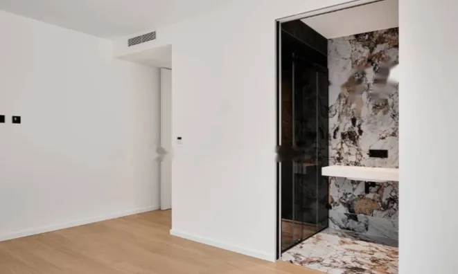 Недвижимость Четырехкомнатная квартира, центр, Опатия: 19