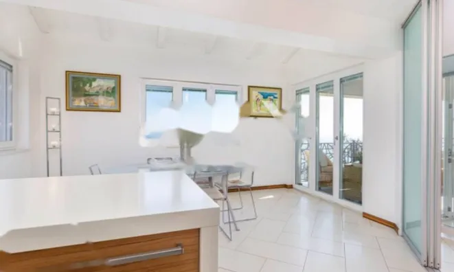 Недвижимость Четырехкомнатная квартира Центр: 9