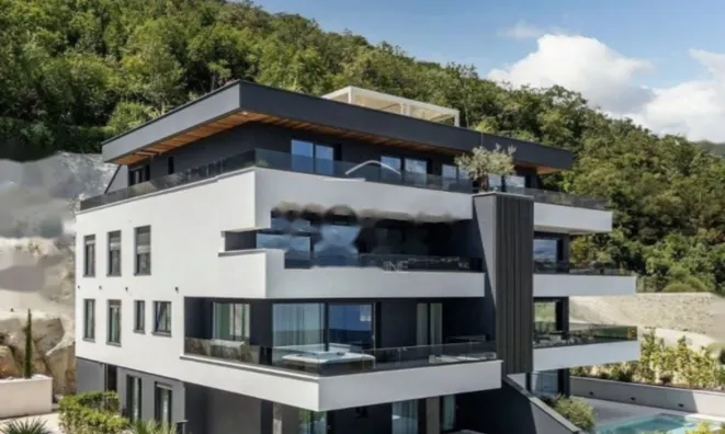 Недвижимость Четырехкомнатная квартира Центр: 2