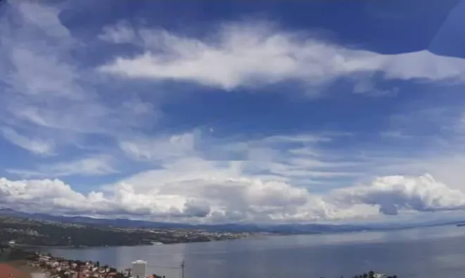 Недвижимость Трёхкомнатная квартира Зора: 1