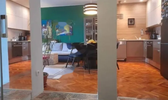 Недвижимость Трёхкомнатная квартира Зора: 4