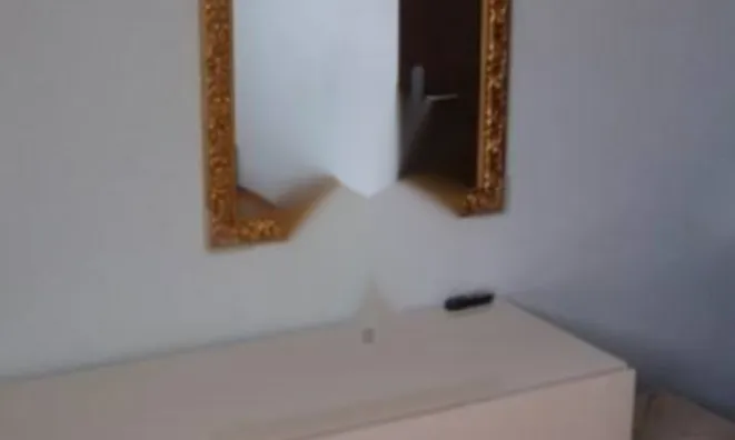 Недвижимость Трехкомнатная квартира в Центре: 12