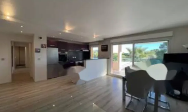 Недвижимость Apartment La Bocca North: 3