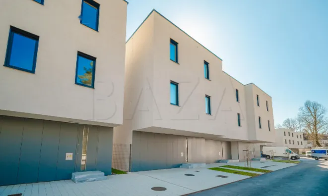 Недвижимость Дом с террасой Ново Любляна Вич: 10