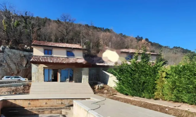 Недвижимость Многоквартирный дом Поляне: 4