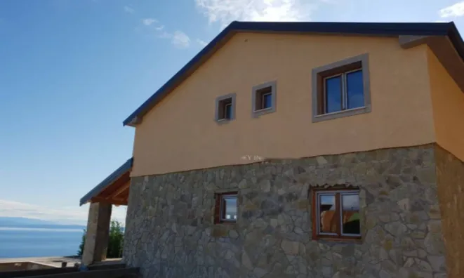 Недвижимость Многоквартирный дом Поляне: 11