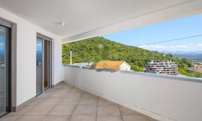 Недвижимость Трёхкомнатная квартира Плахути: 1