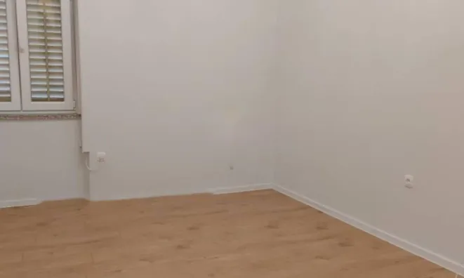 Недвижимость Двухкомнатная квартира в Центре: 3