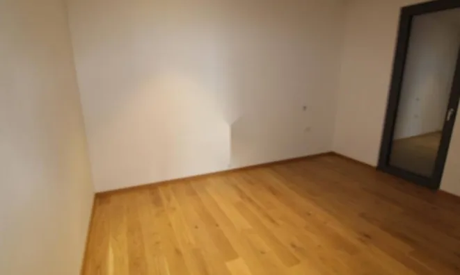 Недвижимость Трехкомнатная квартира в Центре: 10