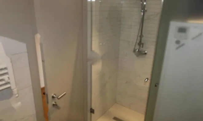 Недвижимость Трехкомнатная квартира в Центре: 11