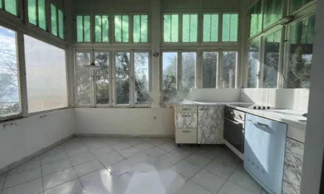 Недвижимость Трехкомнатная квартира в центре Опатии: 5