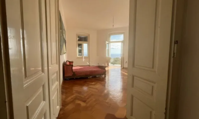 Недвижимость Трехкомнатная квартира в центре Опатии: 10