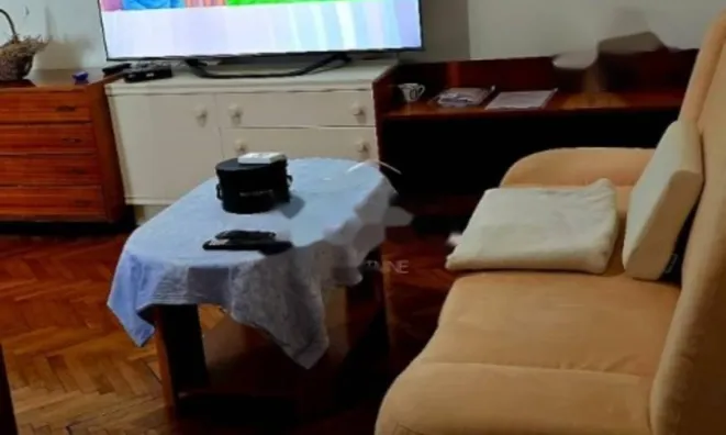 Недвижимость Двухкомнатная квартира в центре: 2