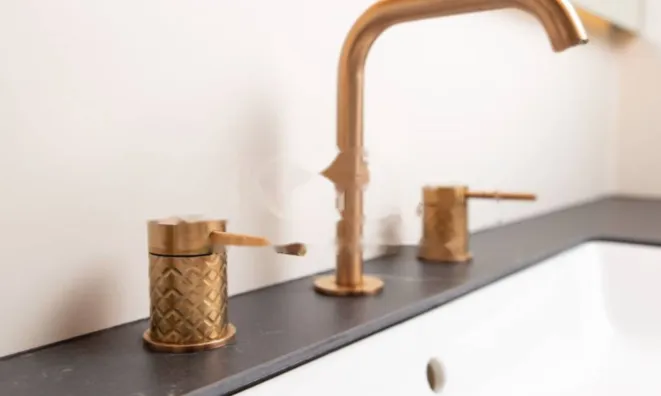 Недвижимость Двухкомнатная квартира у моря: 12