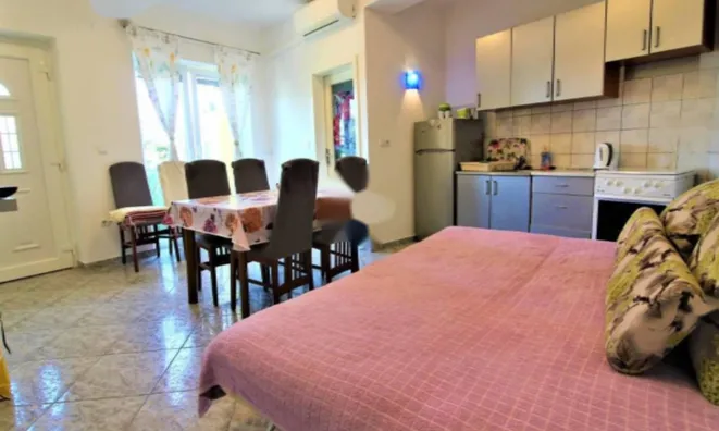 Недвижимость Многоквартирный дом Опатия: 12