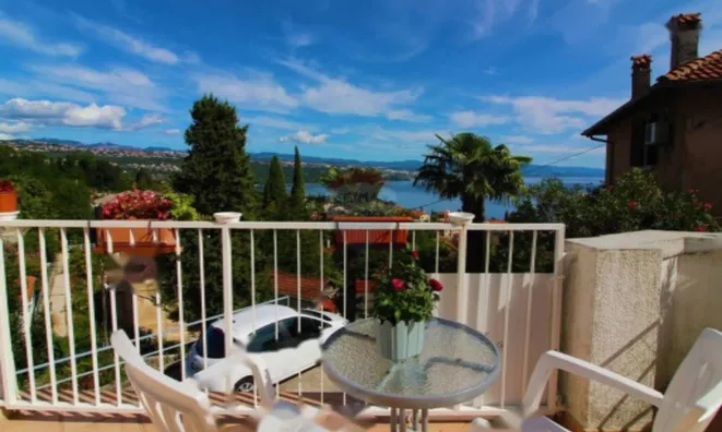 Недвижимость Многоквартирный дом Опатия: 22