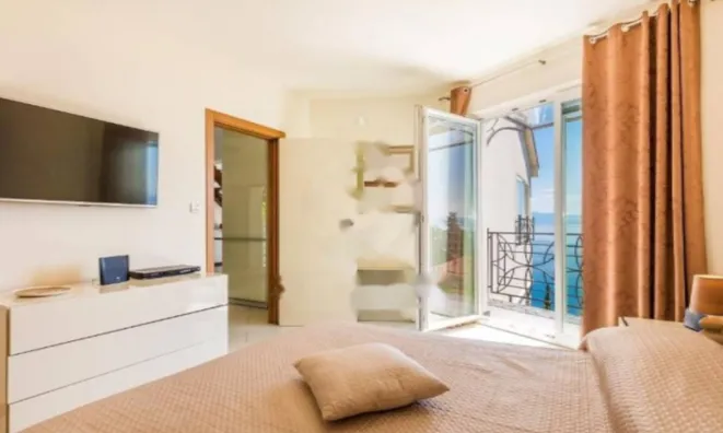 Недвижимость Четырехкомнатная квартира в центре Опатии: 23