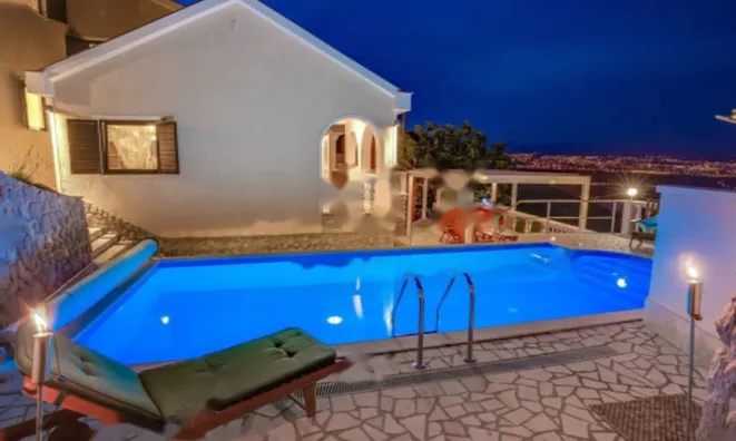 Недвижимость Особняк 430 м², Центр, Опатия: 12