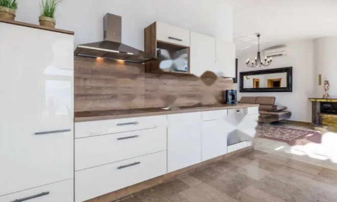 Недвижимость Особняк 430 м², Центр, Опатия: 18