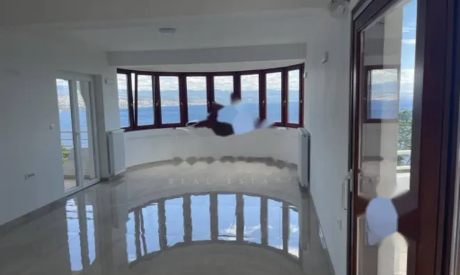 Недвижимость Трехкомнатная квартира в Опатии: 4