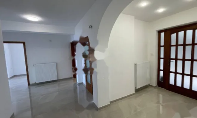 Недвижимость Трехкомнатная квартира в Опатии: 10