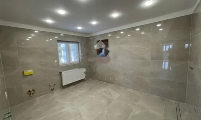 Недвижимость Трехкомнатная квартира в Опатии: 16