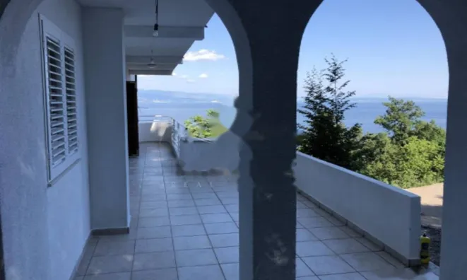 Недвижимость Трехкомнатная квартира в Опатии: 18