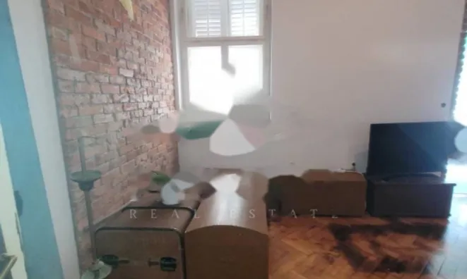 Недвижимость Четырехкомнатная квартира Центр: 9