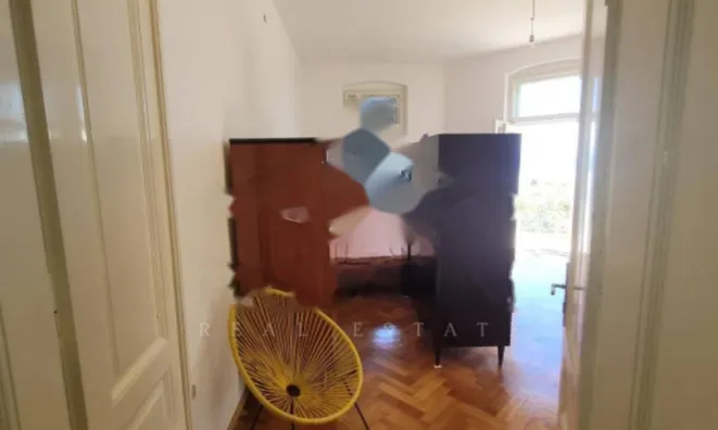 Недвижимость Четырехкомнатная квартира Центр: 12