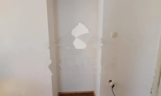 Недвижимость Четырехкомнатная квартира Центр: 27