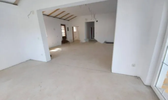 Недвижимость Семейный дом 390 м², Запад, Опатия: 24