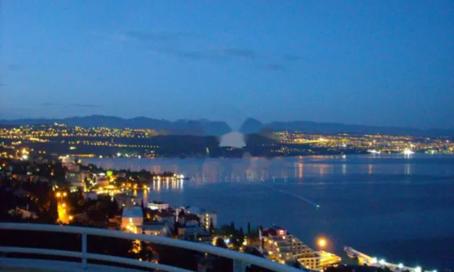 Недвижимость Квартира в центре Опатии: 1